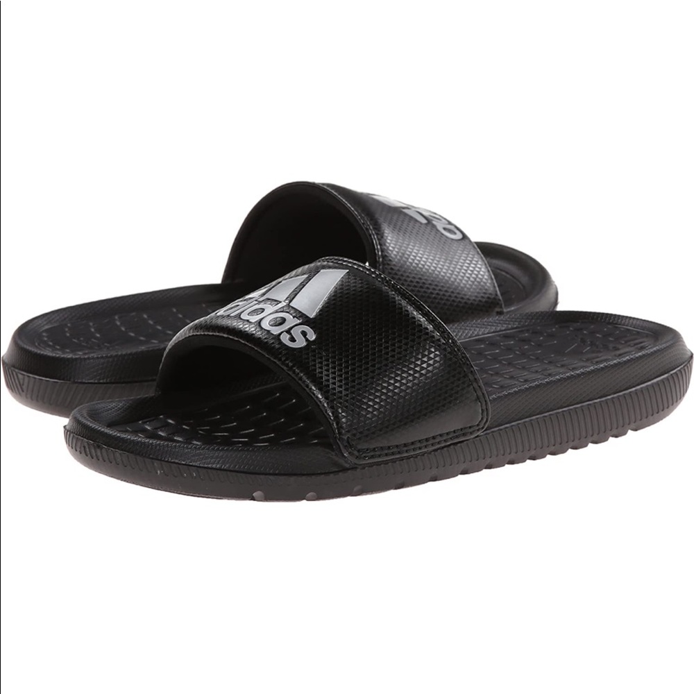 adidas Performance Voloomix XJ Slide Sandal Black and Silver Boys Size 5